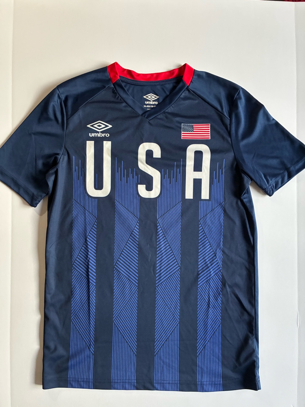 Umbro Kids Navy and Red USA Graphic Soccer Jersey XL Size (16-18)